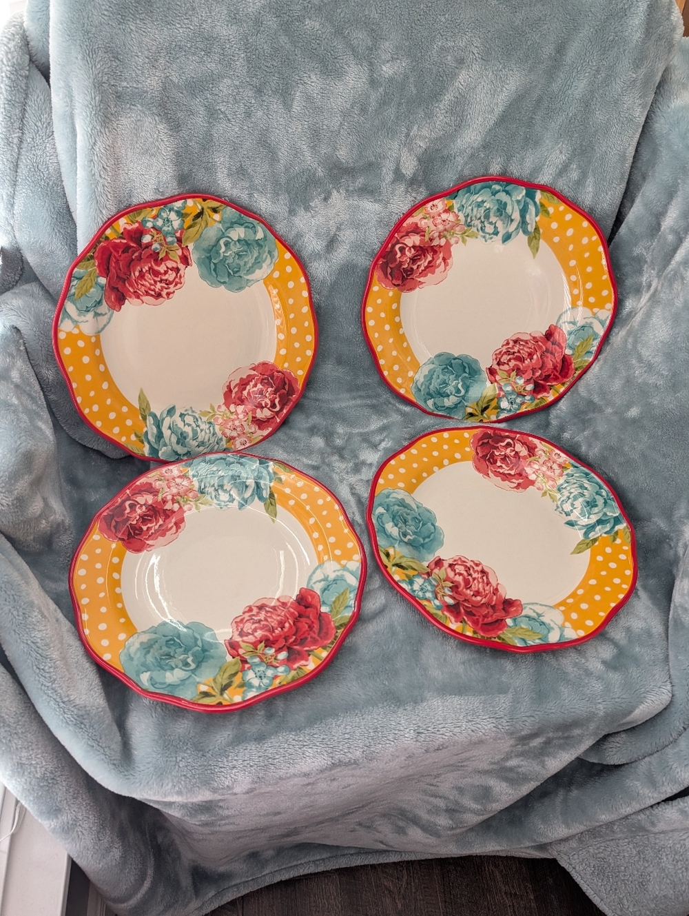 Pioneer Woman Blossoms Jubilee Dinner Plates - Yellow with Red & Teal Flowers